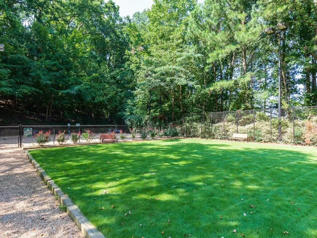 804 Camden Court, Sandy Springs, Georgia 30327, 2 Bedrooms Bedrooms, ,2 BathroomsBathrooms,Residential,Sold,804 Camden Court,6603416