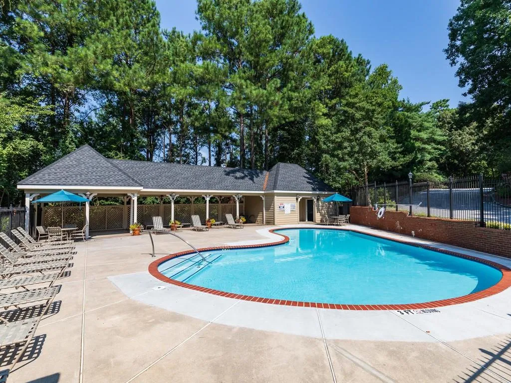 804 Camden Court, Sandy Springs, Georgia 30327, 2 Bedrooms Bedrooms, ,2 BathroomsBathrooms,Residential,Sold,804 Camden Court,6603416