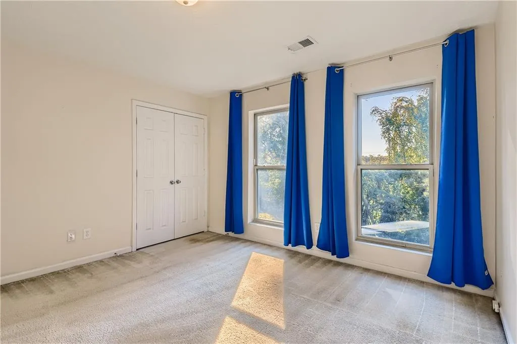 225 Winding River Drive Unit G, Sandy Springs, Georgia 30350, 2 Bedrooms Bedrooms, ,2 BathroomsBathrooms,Residential,Sold,225 Winding River Drive Unit G,6970535