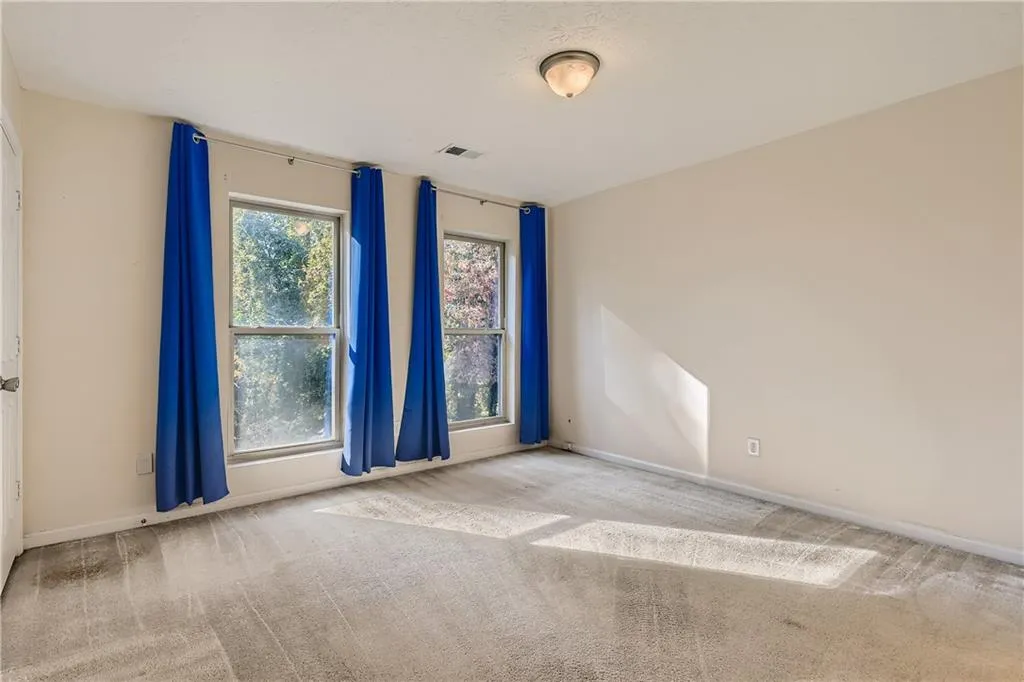 225 Winding River Drive Unit G, Sandy Springs, Georgia 30350, 2 Bedrooms Bedrooms, ,2 BathroomsBathrooms,Residential,Sold,225 Winding River Drive Unit G,6970535