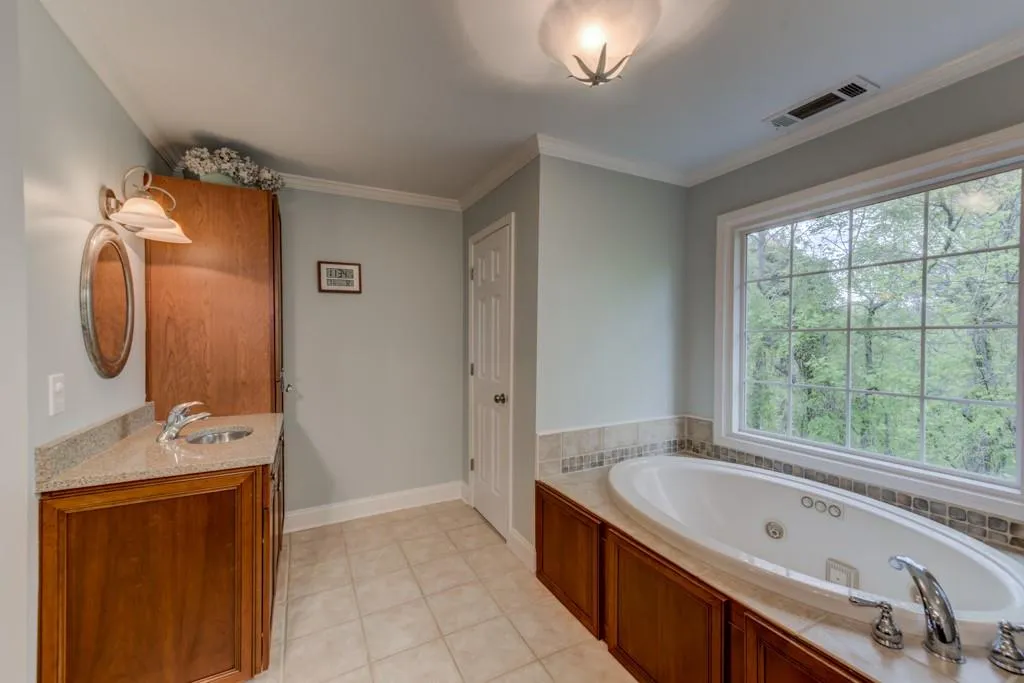 560 Calaveras Drive, Sandy Springs, Georgia 30350, 4 Bedrooms Bedrooms, ,2 BathroomsBathrooms,Residential,Sold,560 Calaveras Drive,6534197