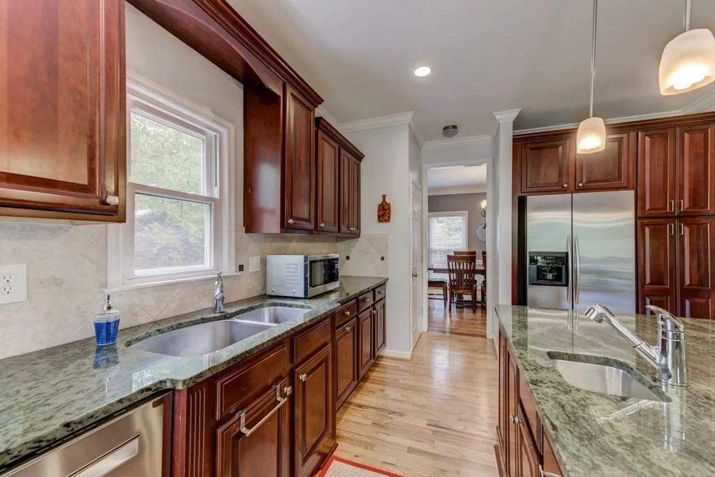 560 Calaveras Drive, Sandy Springs, Georgia 30350, 4 Bedrooms Bedrooms, ,2 BathroomsBathrooms,Residential,Sold,560 Calaveras Drive,6534197