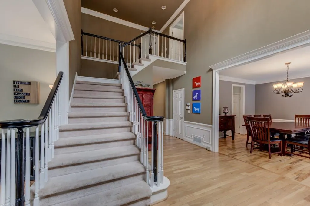 560 Calaveras Drive, Sandy Springs, Georgia 30350, 4 Bedrooms Bedrooms, ,2 BathroomsBathrooms,Residential,Sold,560 Calaveras Drive,6534197