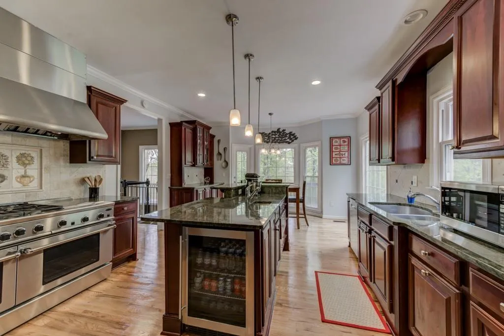 560 Calaveras Drive, Sandy Springs, Georgia 30350, 4 Bedrooms Bedrooms, ,2 BathroomsBathrooms,Residential,Sold,560 Calaveras Drive,6534197
