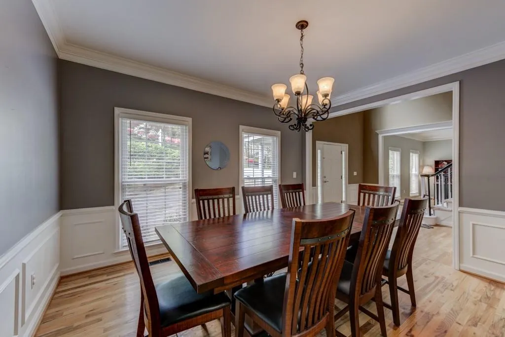 560 Calaveras Drive, Sandy Springs, Georgia 30350, 4 Bedrooms Bedrooms, ,2 BathroomsBathrooms,Residential,Sold,560 Calaveras Drive,6534197
