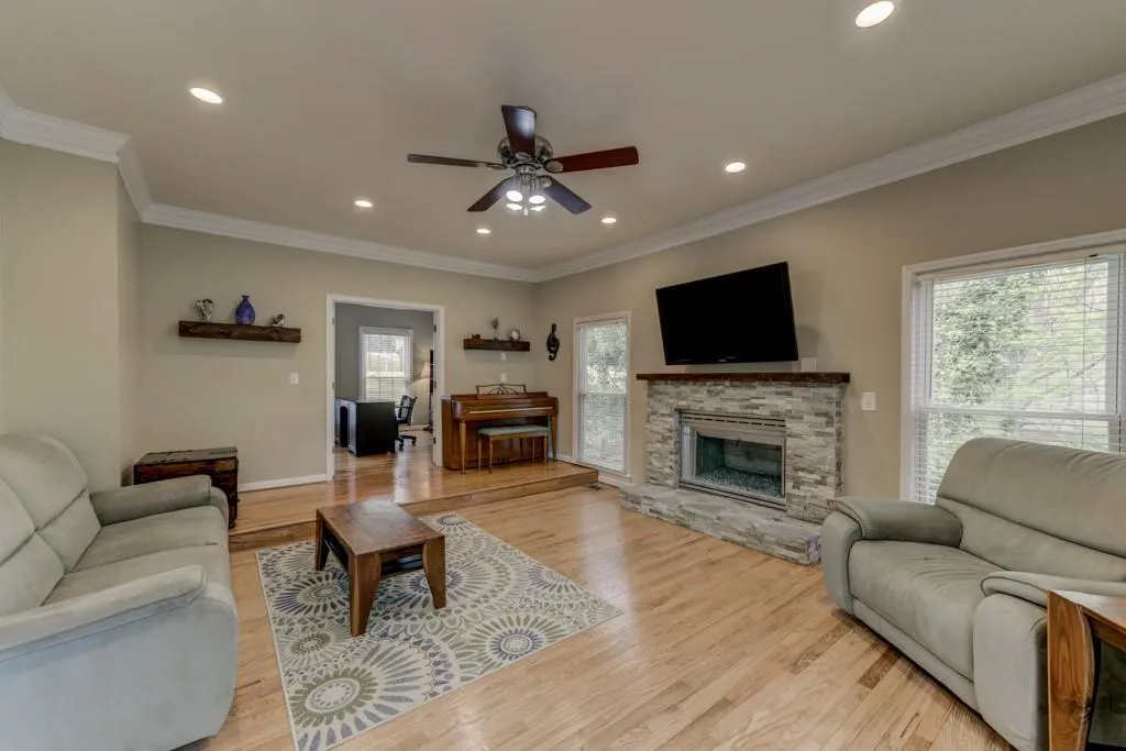 560 Calaveras Drive, Sandy Springs, Georgia 30350, 4 Bedrooms Bedrooms, ,2 BathroomsBathrooms,Residential,Sold,560 Calaveras Drive,6534197