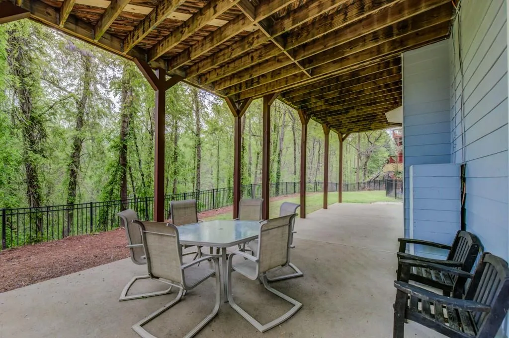 560 Calaveras Drive, Sandy Springs, Georgia 30350, 4 Bedrooms Bedrooms, ,2 BathroomsBathrooms,Residential,Sold,560 Calaveras Drive,6534197