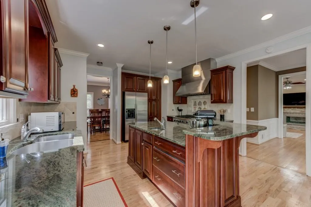 560 Calaveras Drive, Sandy Springs, Georgia 30350, 4 Bedrooms Bedrooms, ,2 BathroomsBathrooms,Residential,Sold,560 Calaveras Drive,6534197