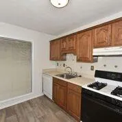 1102 Woodcliff Drive Unit 1102, Atlanta, Georgia 30350, 2 Bedrooms Bedrooms, ,2 BathroomsBathrooms,Residential,Sold,1102 Woodcliff Drive Unit 1102,6114157