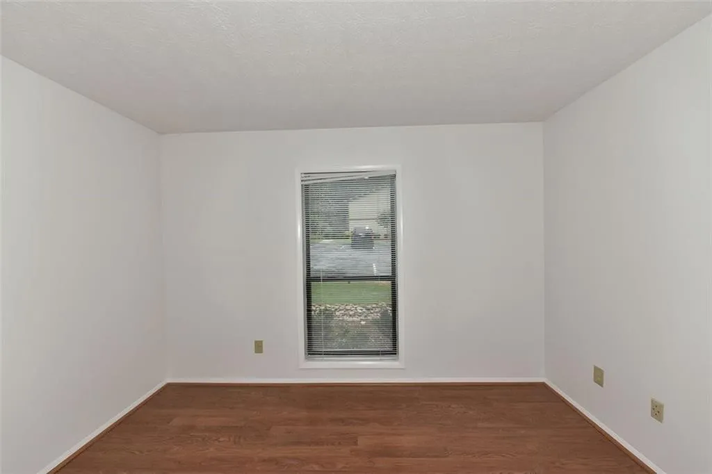 1102 Woodcliff Drive Unit 1102, Atlanta, Georgia 30350, 2 Bedrooms Bedrooms, ,2 BathroomsBathrooms,Residential,Sold,1102 Woodcliff Drive Unit 1102,6114157