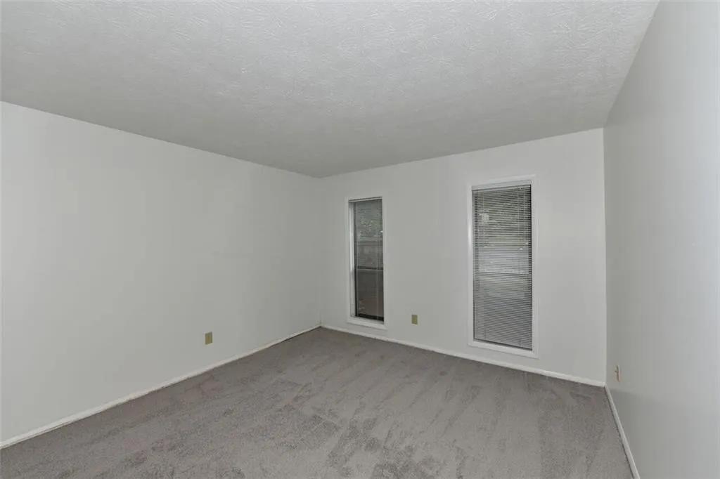 1102 Woodcliff Drive Unit 1102, Atlanta, Georgia 30350, 2 Bedrooms Bedrooms, ,2 BathroomsBathrooms,Residential,Sold,1102 Woodcliff Drive Unit 1102,6114157