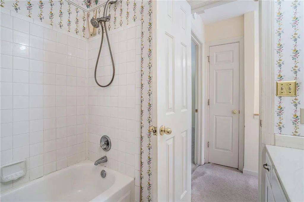 25 Westfair Court, Sandy Springs, Georgia 30328, 3 Bedrooms Bedrooms, ,2 BathroomsBathrooms,Residential,Sold,25 Westfair Court,6911868