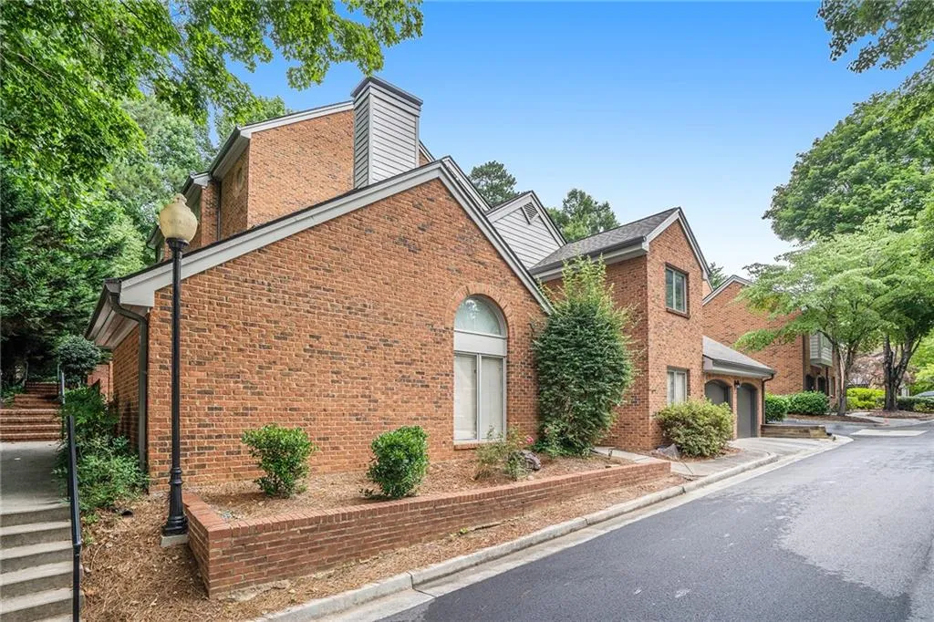 25 Westfair Court, Sandy Springs, Georgia 30328, 3 Bedrooms Bedrooms, ,2 BathroomsBathrooms,Residential,Sold,25 Westfair Court,6911868
