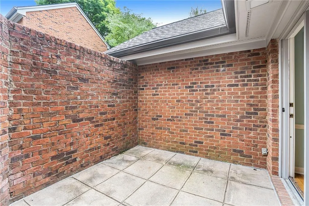 25 Westfair Court, Sandy Springs, Georgia 30328, 3 Bedrooms Bedrooms, ,2 BathroomsBathrooms,Residential,Sold,25 Westfair Court,6911868