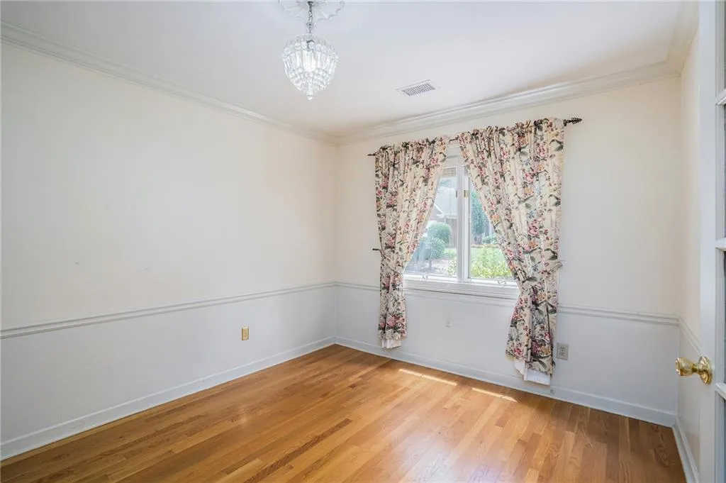 25 Westfair Court, Sandy Springs, Georgia 30328, 3 Bedrooms Bedrooms, ,2 BathroomsBathrooms,Residential,Sold,25 Westfair Court,6911868