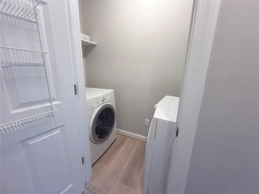 7500 Roswell Road Unit 58, Sandy Springs, Georgia 30350, 2 Bedrooms Bedrooms, ,2 BathroomsBathrooms,Residential,For Sale,7500 Roswell Road Unit 58,7696733