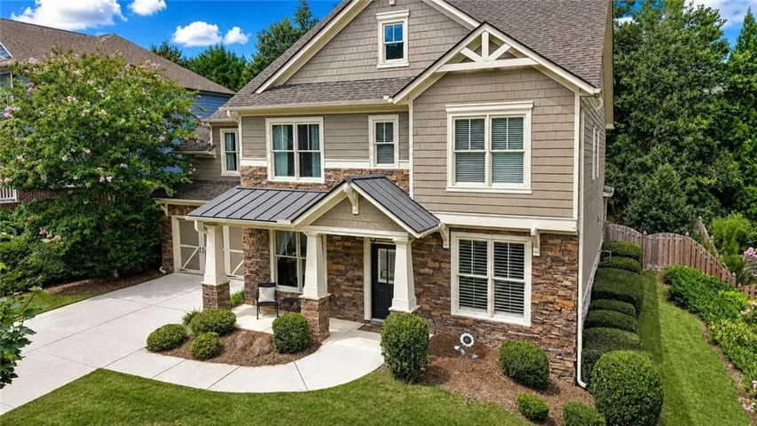 7232 Lake Sterling Boulevard, Flowery Branch, Georgia 30542