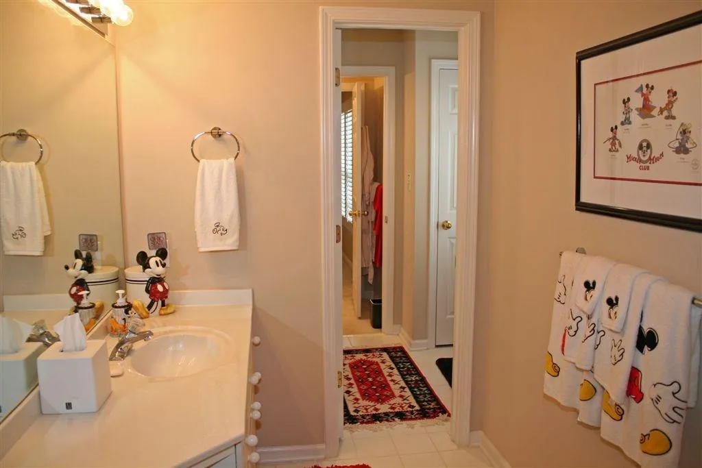 500 Fountain Oaks Way, Atlanta, Georgia 30342, 4 Bedrooms Bedrooms, ,3 BathroomsBathrooms,Residential,Sold,500 Fountain Oaks Way,5596287