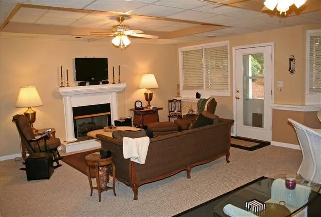 500 Fountain Oaks Way, Atlanta, Georgia 30342, 4 Bedrooms Bedrooms, ,3 BathroomsBathrooms,Residential,Sold,500 Fountain Oaks Way,5596287