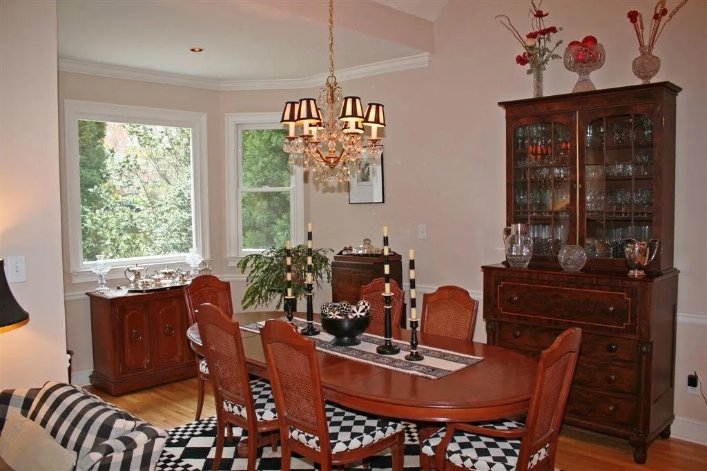 500 Fountain Oaks Way, Atlanta, Georgia 30342, 4 Bedrooms Bedrooms, ,3 BathroomsBathrooms,Residential,Sold,500 Fountain Oaks Way,5596287