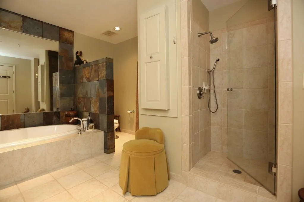 6105 Blue Stone Road Unit 310, Sandy Springs, Georgia 30328, 2 Bedrooms Bedrooms, ,2 BathroomsBathrooms,Residential,Sold,6105 Blue Stone Road Unit 310,5658822