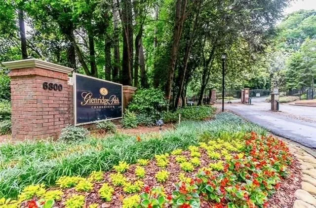 6804 Glenridge Drive Unit J, Sandy Springs, Georgia 30328, 2 Bedrooms Bedrooms, ,2 BathroomsBathrooms,Residential,Sold,6804 Glenridge Drive Unit J,7132129