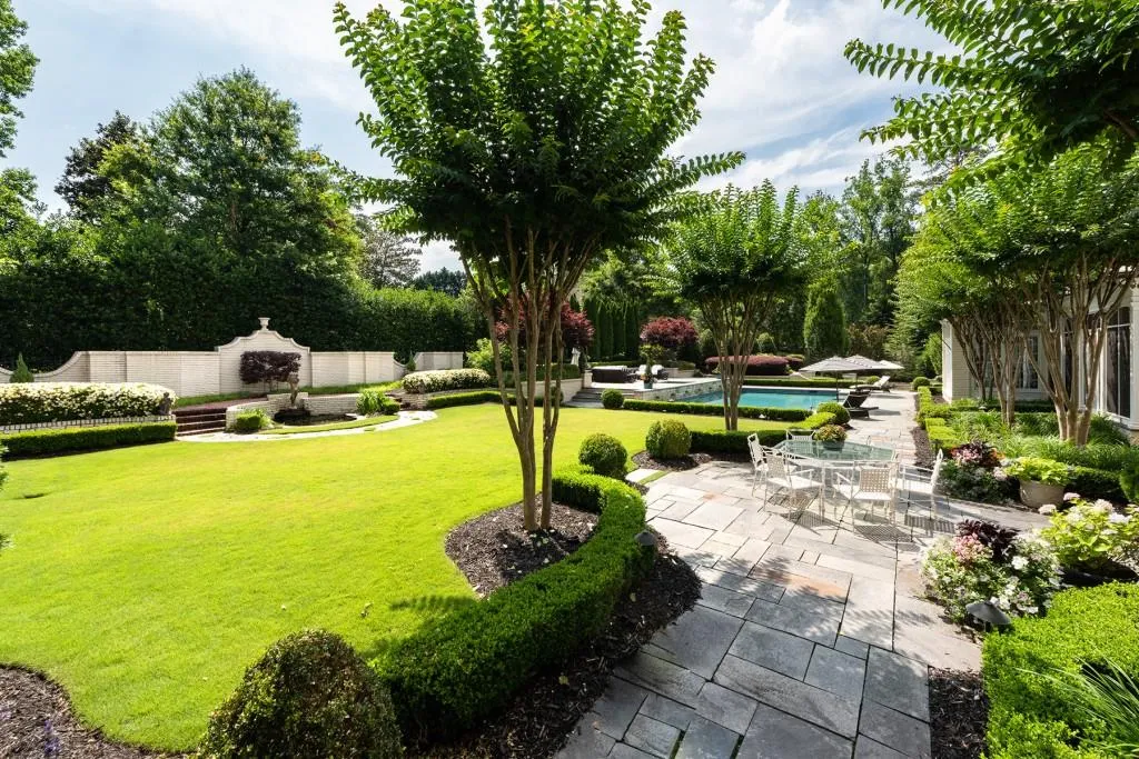 590 Old Cobblestone Drive, Sandy Springs, Georgia 30350, 5 Bedrooms Bedrooms, ,6 BathroomsBathrooms,Residential,Sold,590 Old Cobblestone Drive,6792697