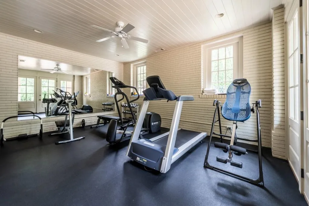 590 Old Cobblestone Drive, Sandy Springs, Georgia 30350, 5 Bedrooms Bedrooms, ,6 BathroomsBathrooms,Residential,Sold,590 Old Cobblestone Drive,6792697