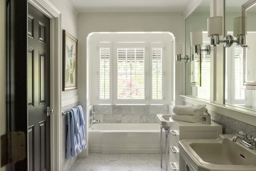 590 Old Cobblestone Drive, Sandy Springs, Georgia 30350, 5 Bedrooms Bedrooms, ,6 BathroomsBathrooms,Residential,Sold,590 Old Cobblestone Drive,6792697