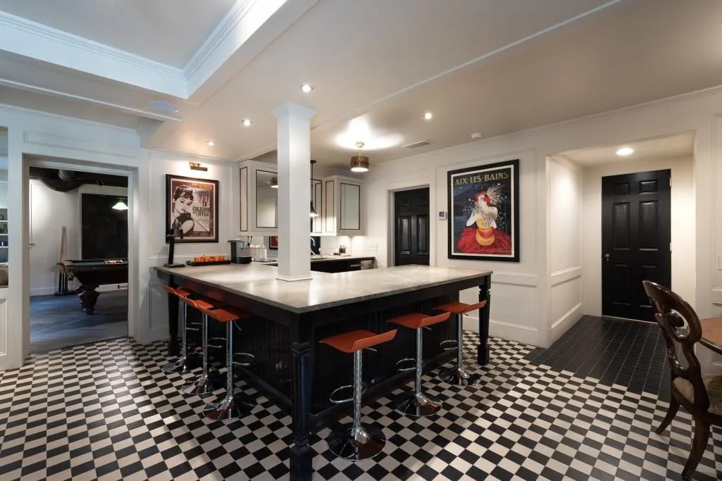 590 Old Cobblestone Drive, Sandy Springs, Georgia 30350, 5 Bedrooms Bedrooms, ,6 BathroomsBathrooms,Residential,Sold,590 Old Cobblestone Drive,6792697