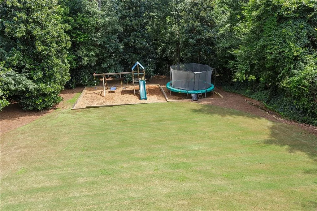 153 Mystic Place, Atlanta, Georgia 30342, 6 Bedrooms Bedrooms, ,6 BathroomsBathrooms,Residential,Sold,153 Mystic Place,6927663
