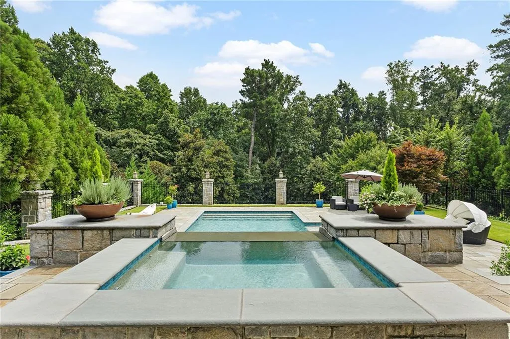 153 Mystic Place, Atlanta, Georgia 30342, 6 Bedrooms Bedrooms, ,6 BathroomsBathrooms,Residential,Sold,153 Mystic Place,6927663