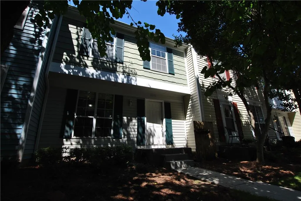 1502 Queen Anne Court, Sandy Springs, Georgia 30350, 2 Bedrooms Bedrooms, ,2 BathroomsBathrooms,Residential,Sold,1502 Queen Anne Court,6963330