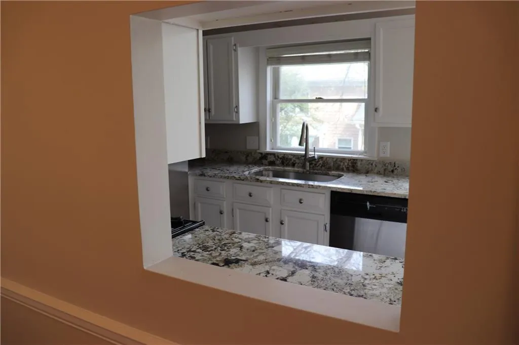 7500 Roswell Road Unit 118, Sandy Springs, Georgia 30350, 2 Bedrooms Bedrooms, ,2 BathroomsBathrooms,Residential,Sold,7500 Roswell Road Unit 118,6530431