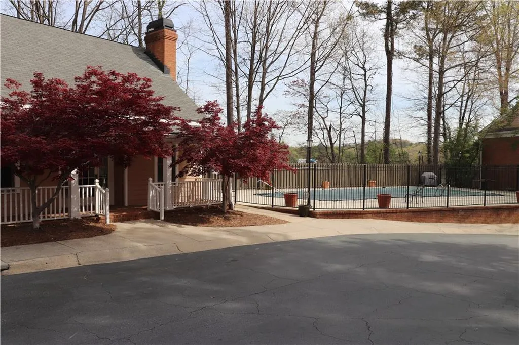 7500 Roswell Road Unit 118, Sandy Springs, Georgia 30350, 2 Bedrooms Bedrooms, ,2 BathroomsBathrooms,Residential,Sold,7500 Roswell Road Unit 118,6530431