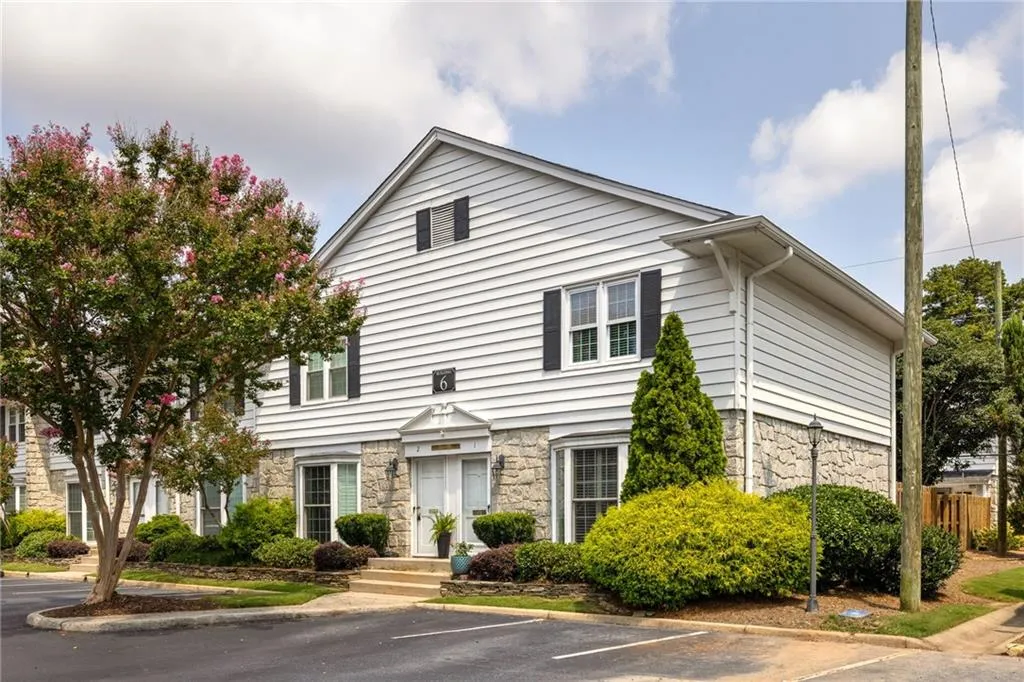 136 Peachtree Memorial Drive Nw Unit Ga1, Atlanta, Georgia 30309, 2 Bedrooms Bedrooms, ,1 BathroomBathrooms,Residential,For Sale,136 Peachtree Memorial Drive Nw Unit Ga1,7636060