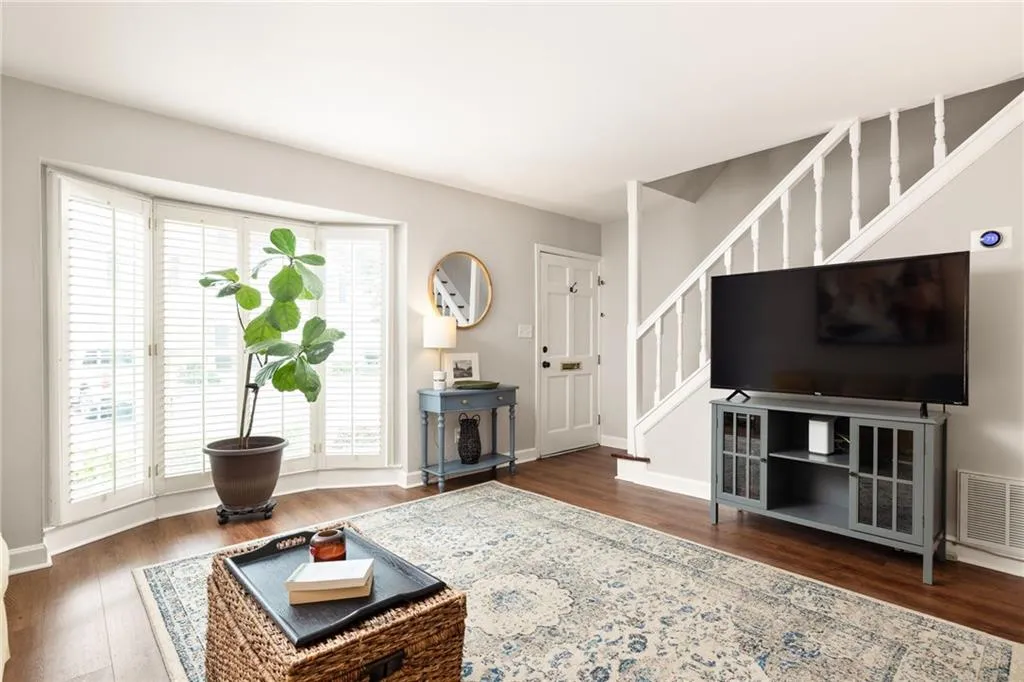 136 Peachtree Memorial Drive Nw Unit Ga1, Atlanta, Georgia 30309, 2 Bedrooms Bedrooms, ,1 BathroomBathrooms,Residential,For Sale,136 Peachtree Memorial Drive Nw Unit Ga1,7636060
