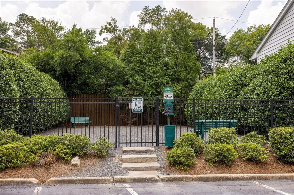 136 Peachtree Memorial Drive Nw Unit Ga1, Atlanta, Georgia 30309, 2 Bedrooms Bedrooms, ,1 BathroomBathrooms,Residential,For Sale,136 Peachtree Memorial Drive Nw Unit Ga1,7636060