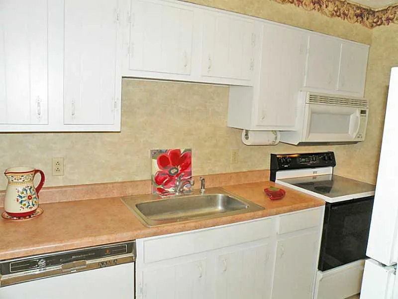 6700 Roswell Road Unit 12a, Sandy Springs, Georgia 30328, 3 Bedrooms Bedrooms, ,2 BathroomsBathrooms,Residential,Sold,6700 Roswell Road Unit 12a,5106667