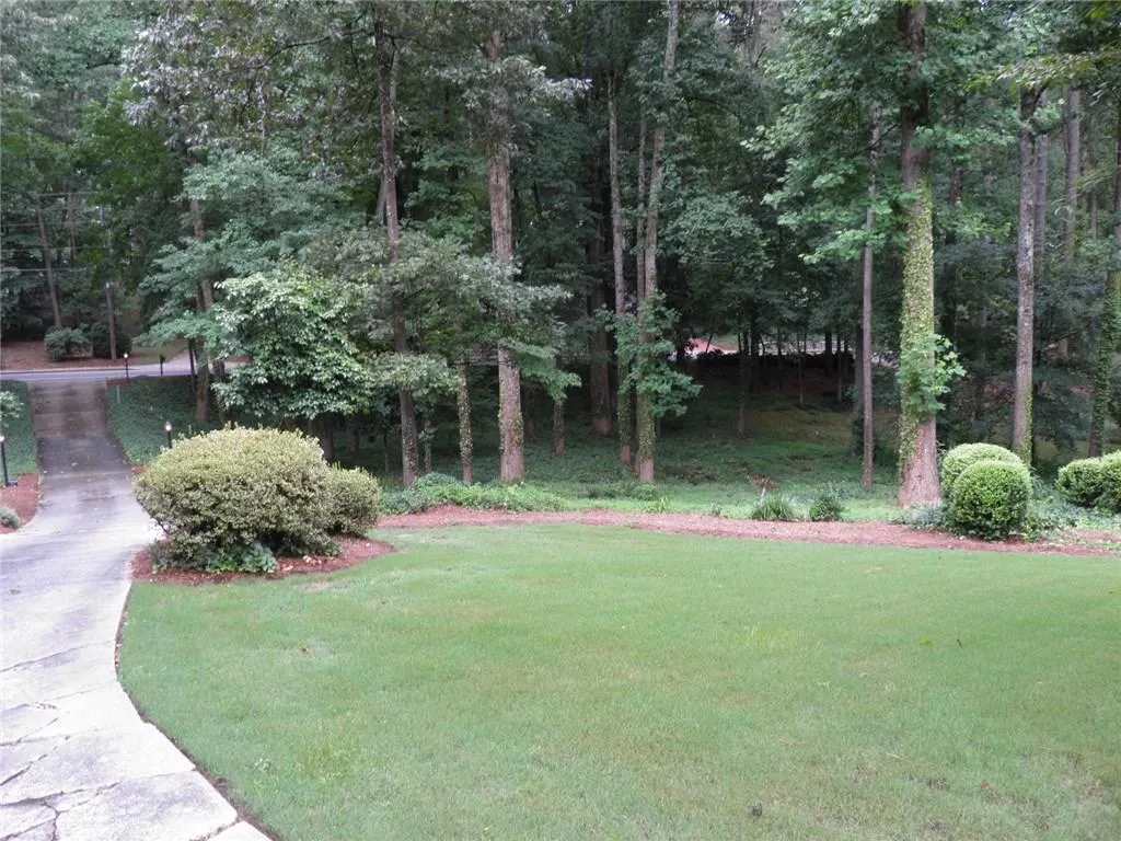 415 River Valley Road Nw, Atlanta, Georgia 30328, 4 Bedrooms Bedrooms, ,3 BathroomsBathrooms,Residential,Sold,415 River Valley Road Nw,5867617