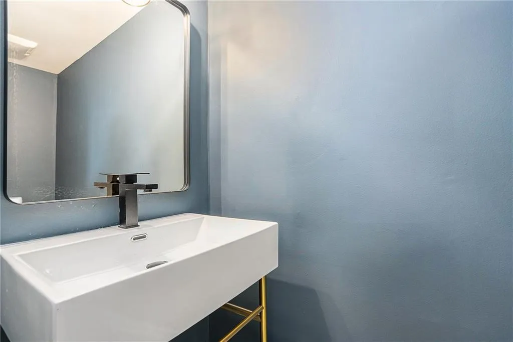 1204 Brighton Point, Atlanta, Georgia 30328, 2 Bedrooms Bedrooms, ,2 BathroomsBathrooms,Residential,Sold,1204 Brighton Point,7458831