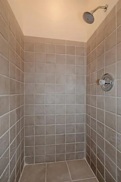 5145 Chemin De Vie Unit 5145, Atlanta, Georgia 30342, 2 Bedrooms Bedrooms, ,2 BathroomsBathrooms,Residential,Sold,5145 Chemin De Vie Unit 5145,6009828