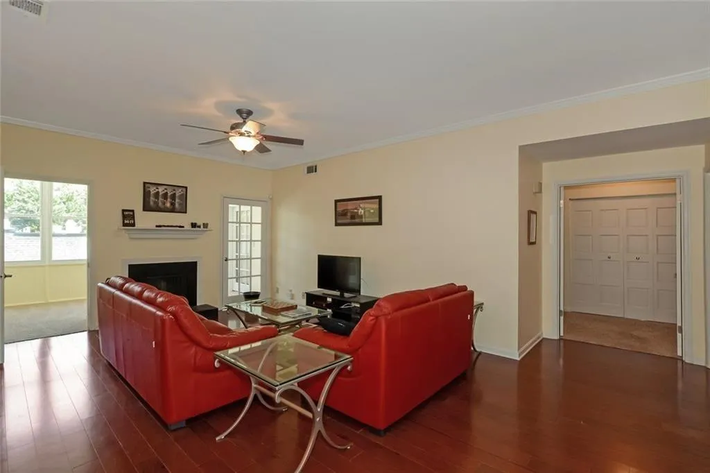 5145 Chemin De Vie Unit 5145, Atlanta, Georgia 30342, 2 Bedrooms Bedrooms, ,2 BathroomsBathrooms,Residential,Sold,5145 Chemin De Vie Unit 5145,6009828