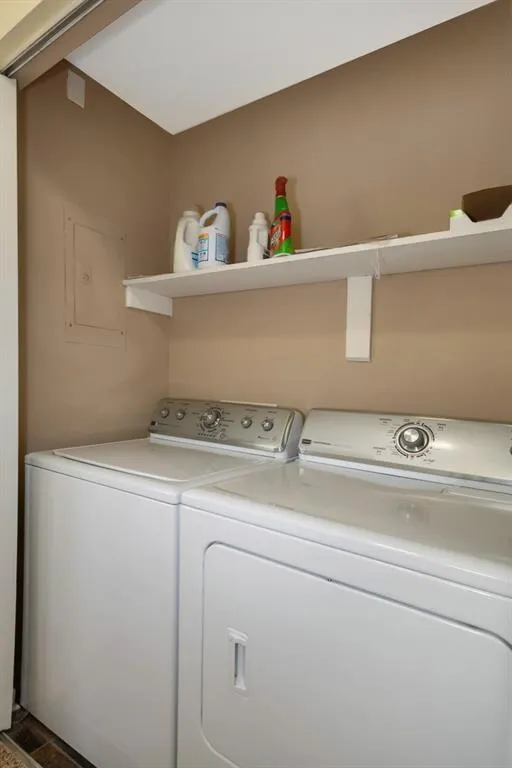 5145 Chemin De Vie Unit 5145, Atlanta, Georgia 30342, 2 Bedrooms Bedrooms, ,2 BathroomsBathrooms,Residential,Sold,5145 Chemin De Vie Unit 5145,6009828