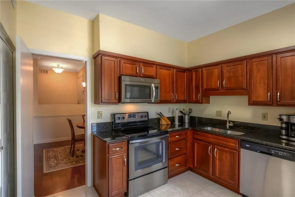 5145 Chemin De Vie Unit 5145, Atlanta, Georgia 30342, 2 Bedrooms Bedrooms, ,2 BathroomsBathrooms,Residential,Sold,5145 Chemin De Vie Unit 5145,6009828