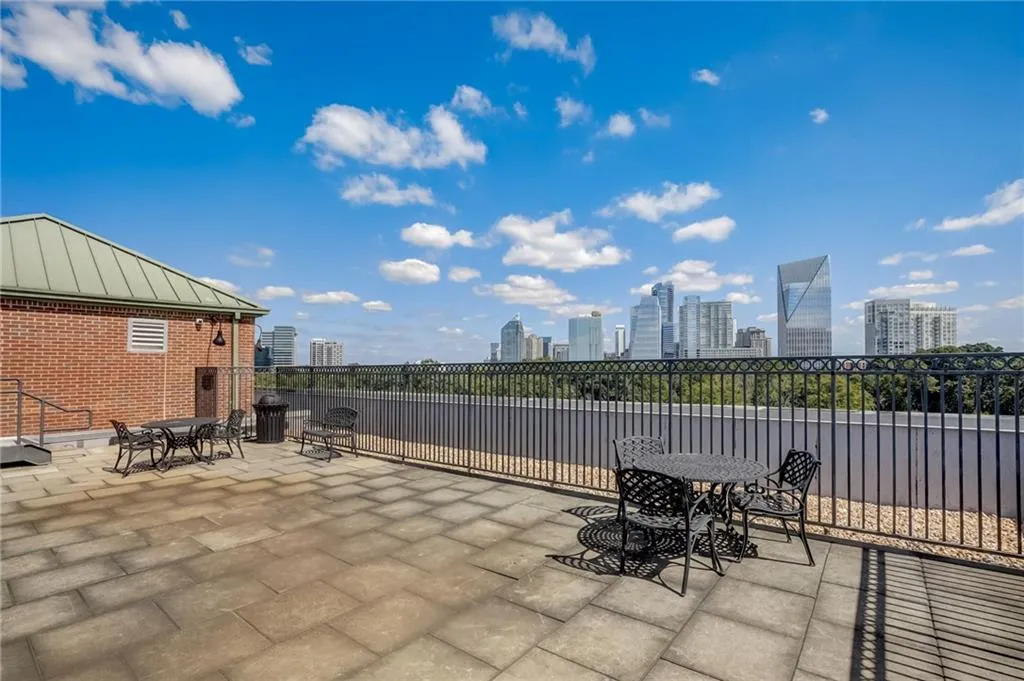 3235 Roswell Road Ne Unit 506, Atlanta, Georgia 30305, 3 Bedrooms Bedrooms, 0 ,3 BathroomsBathrooms,Residential,For Sale,3235 Roswell Road Ne Unit 506,7731025