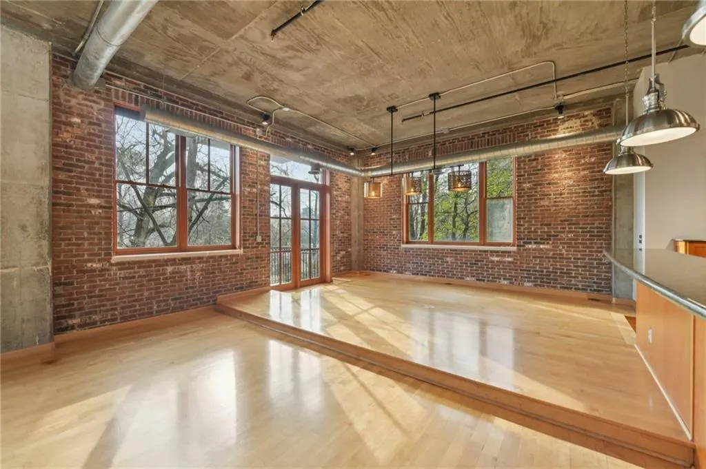 3235 Roswell Road Ne Unit 506, Atlanta, Georgia 30305, 3 Bedrooms Bedrooms, 0 ,3 BathroomsBathrooms,Residential,For Sale,3235 Roswell Road Ne Unit 506,7731025