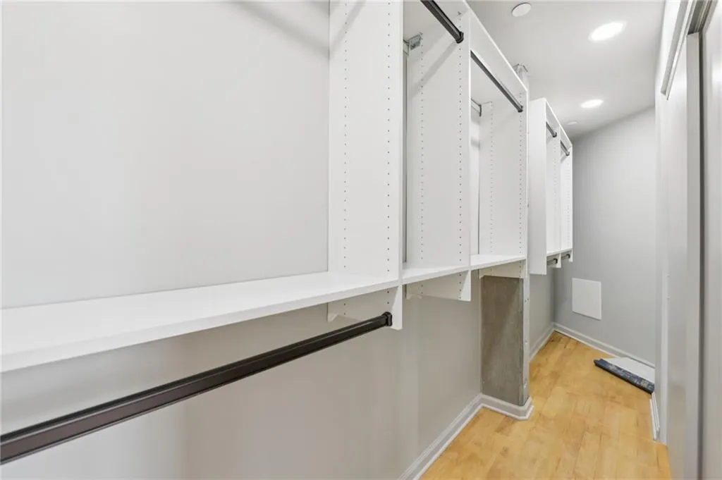 3235 Roswell Road Ne Unit 506, Atlanta, Georgia 30305, 3 Bedrooms Bedrooms, 0 ,3 BathroomsBathrooms,Residential,For Sale,3235 Roswell Road Ne Unit 506,7731025