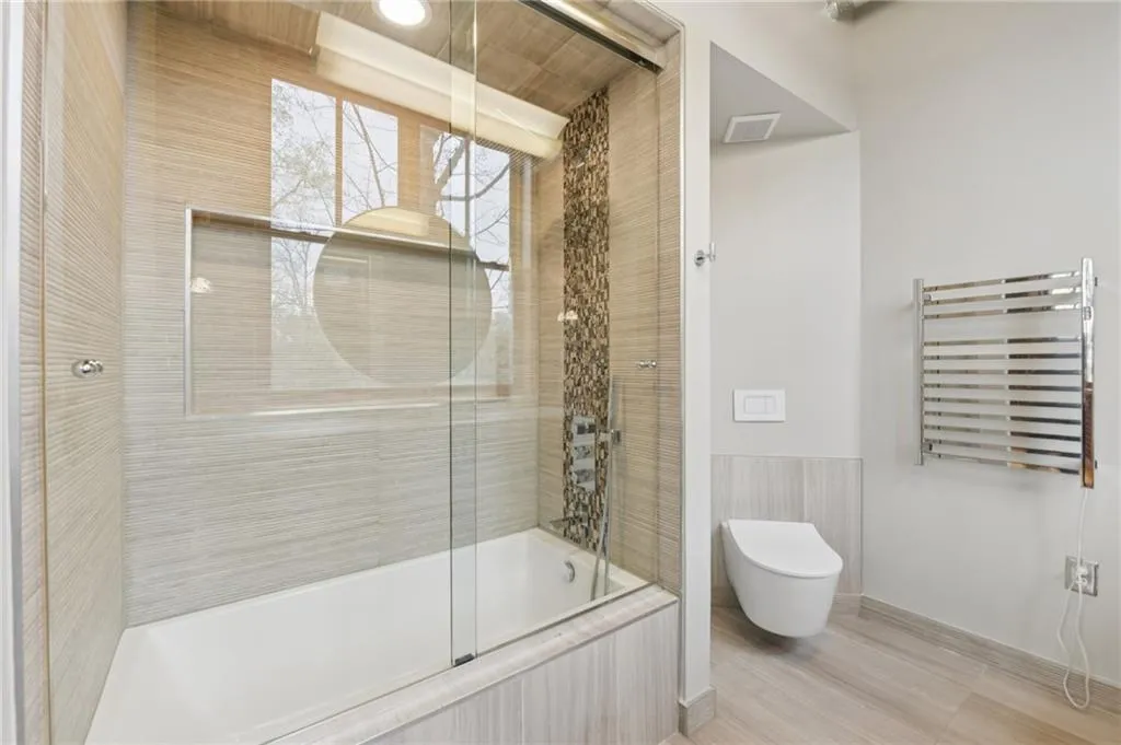 3235 Roswell Road Ne Unit 506, Atlanta, Georgia 30305, 3 Bedrooms Bedrooms, 0 ,3 BathroomsBathrooms,Residential,For Sale,3235 Roswell Road Ne Unit 506,7731025