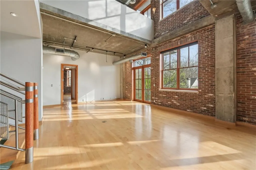 3235 Roswell Road Ne Unit 506, Atlanta, Georgia 30305, 3 Bedrooms Bedrooms, 0 ,3 BathroomsBathrooms,Residential,For Sale,3235 Roswell Road Ne Unit 506,7731025